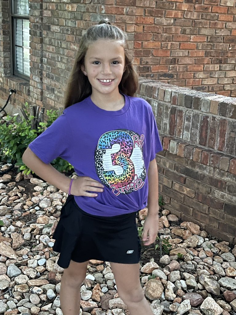 rick_mccarty31's tweet photo. Next chapter begins today!
Back to school pictures for #TeamMcCarty….. 9th, 5th, & 3rd. https://t.co/3ix7qMFZP6