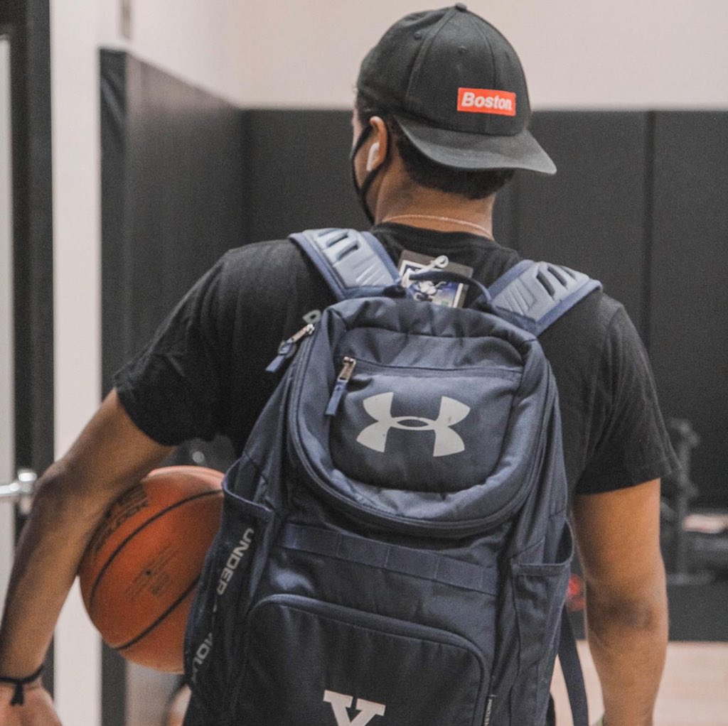 AzarShallah's tweet photo. Healthier than I have ever been — a result of a lot of time, patience, and WORK. Thinking back to where I was 2+ years ago post-operation, or even my last season played, I never thought I’d feel like this again. Coming back this year to cement my LE5ACY. 

LE5ACY YEAR⚡️ https://t.co/7ESsO1rhmR