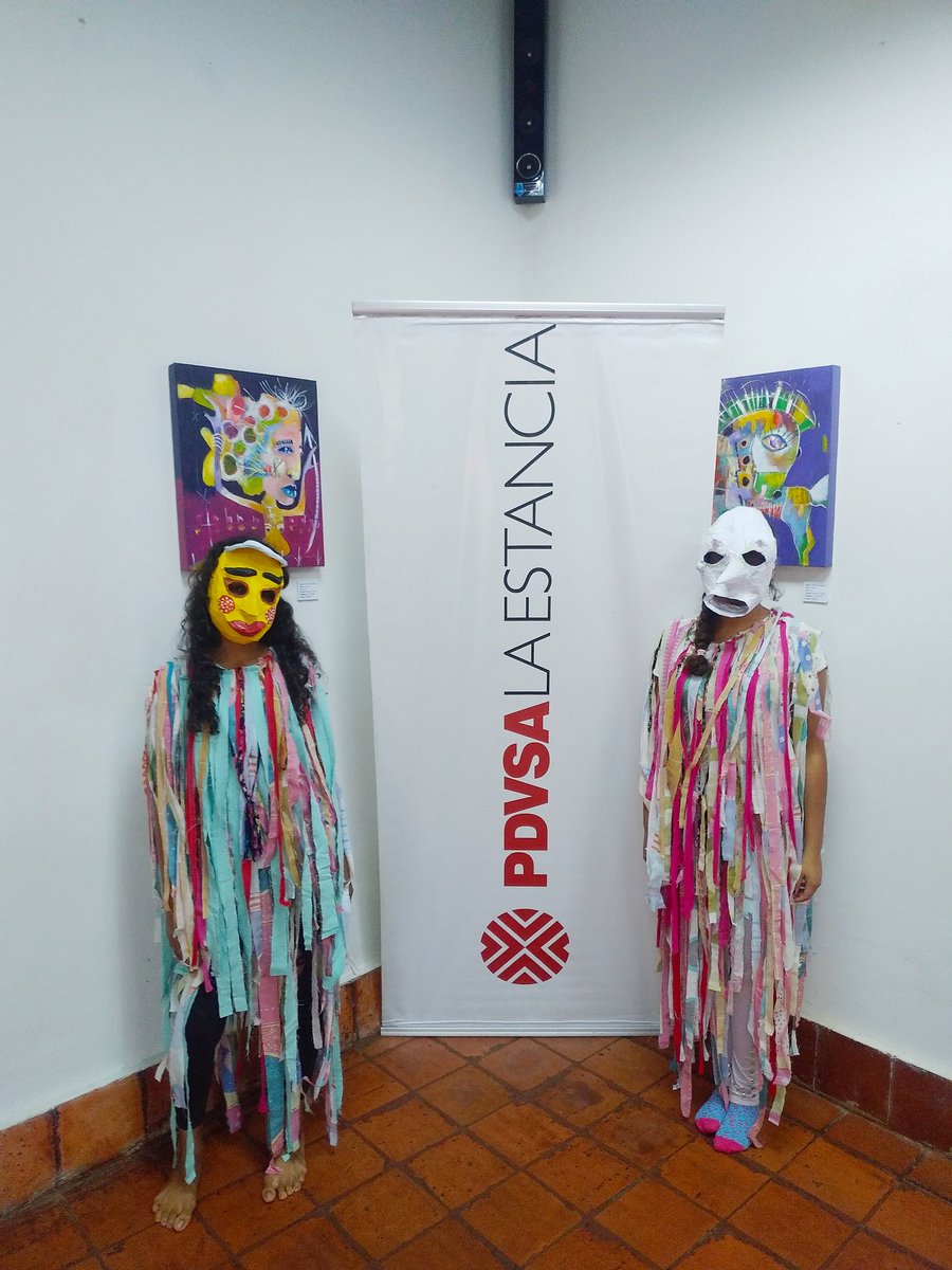 EstanciaMTU's tweet photo. @EstanciaMTU  y @VeMisionCultura  trabajan de la mano en el estado Monagas para exaltar las tradiciones venezolanas y proyectar nuestra identidad cultural.
#danzatradicional 
#monagas
#PdvsaLaEstancia
#ClaroQueVenceremos https://t.co/djXSWGUMG8