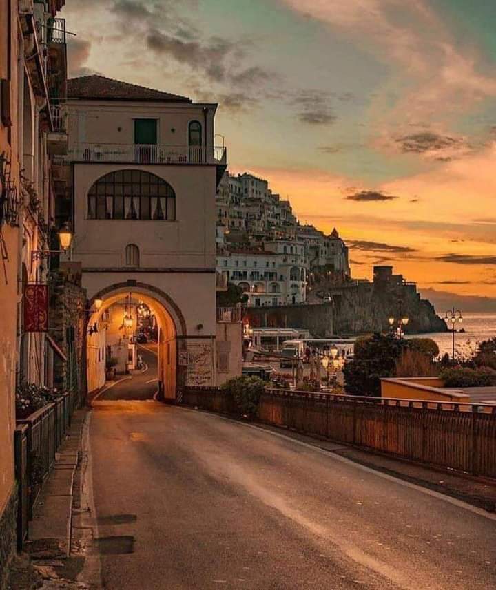 Sunset in the Amalfi Coast, Italy ❤