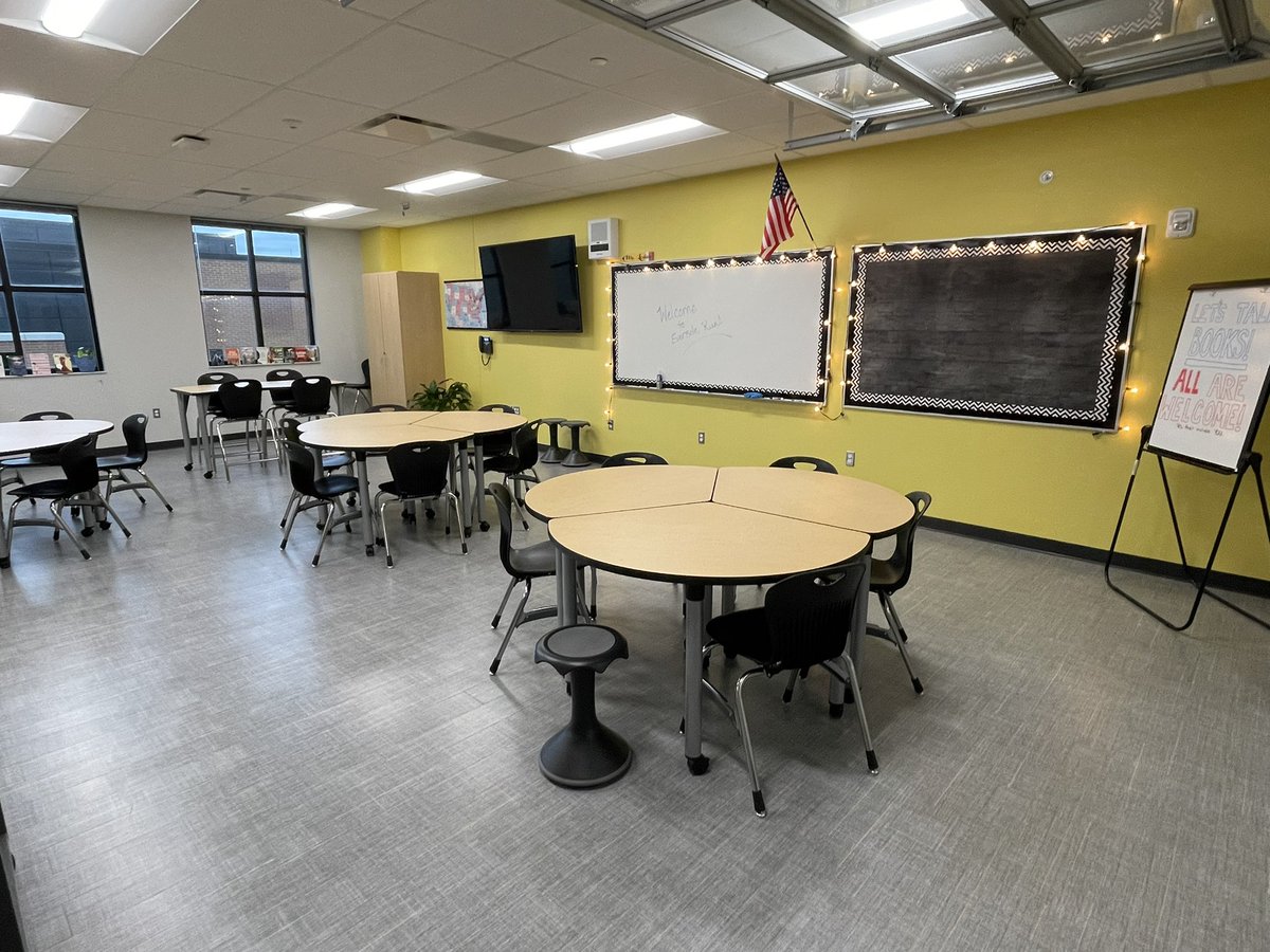 Year 9, Day 1! I’m officially a middle school gifted teacher! I already love Eversole Run, and I can’t wait to jump into teaching this year ☘️ 🦅 #DCSday1