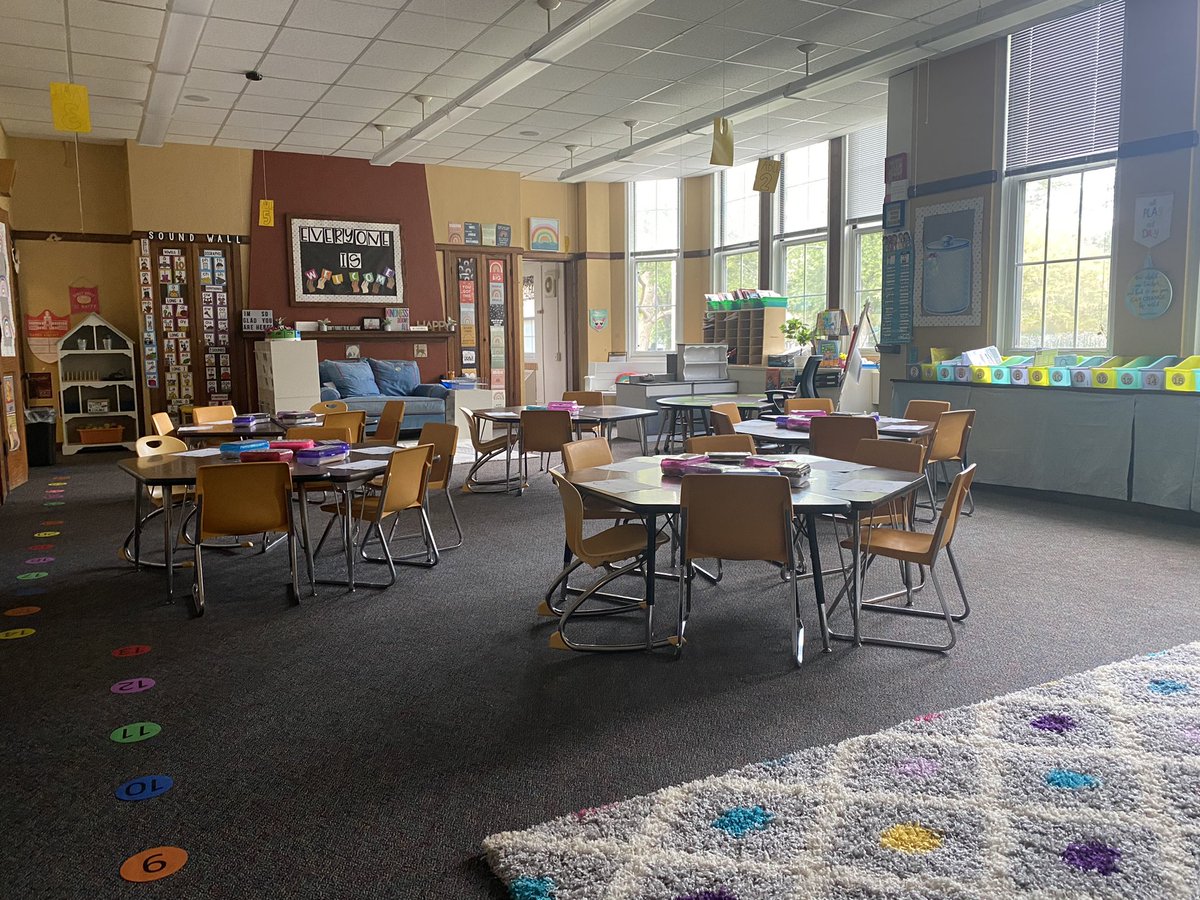 memadzinski's tweet image. Tomorrow we welcome our students back here to Naper &amp;amp; we could not be more excited!Rooms are ready, supplies are set out, &amp;amp; the teachers have gone home to get a good "knight's" sleep(after all, we are the Naper Knights).See you tomorrow! #bettertogether #BeBold @Naperd203