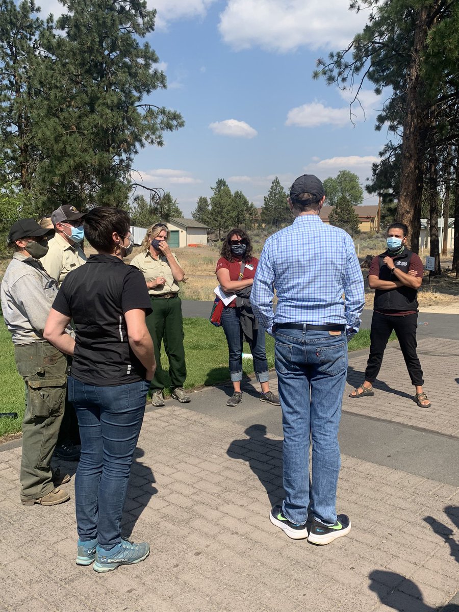 Had a great time discussing the future of conservation, corps, and career paths with <a href="/RonWyden/">Ron Wyden</a> and our amazing partners <a href="/DesNatlForest/">Deschutes National Forest</a> and <a href="/bendparksandrec/">Bend Park & Rec</a>. <a href="/TheCorpsNetwork/">The Corps Network</a> <a href="/AmeriCorps/">AmeriCorps</a> #CivilianConservationCorps