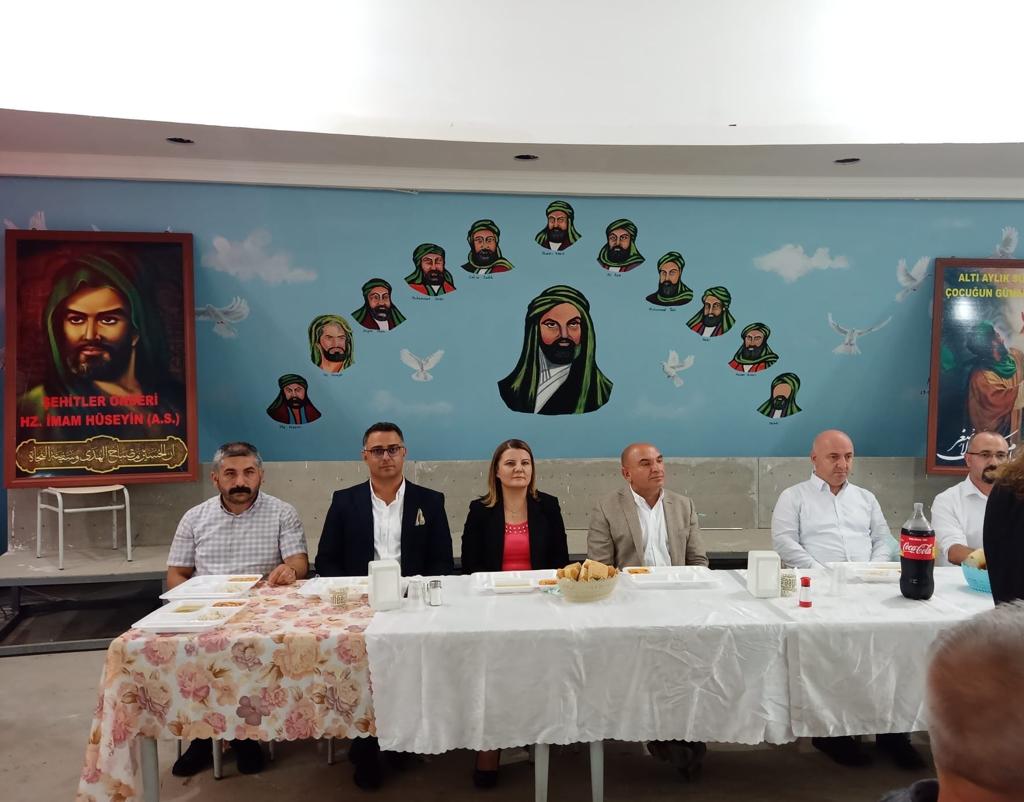 gokhanorhanchp's tweet photo. Bu akşam Darıca Cemevi’ne misafir olup orucumuzu açtık.
Bizimle lokmalarını paylaşan Darıca'lı canlara teşekkür ediyoruz. 
Hak niyetlerini kabul eylesin.
#MuharremOrucu https://t.co/DoYfp4fYiL