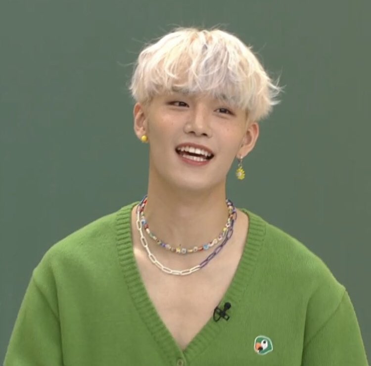 kshtiny's tweet photo. he is just a ball of sunshine!!! https://t.co/08JVZoBksP