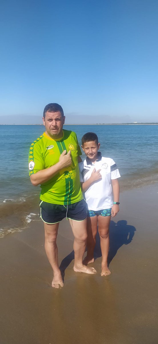 Ivanchi82151237's tweet photo. Desde la playa de Isla Canela un año mas con @UnionistasCF #vacacionesunionistas 💪💪 https://t.co/IuO2eD6uju