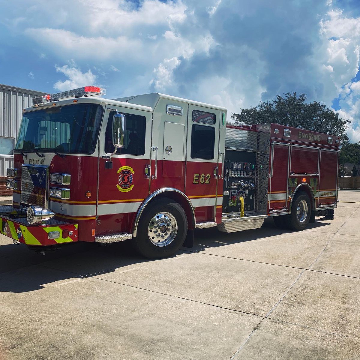 LeadershipYOU's tweet image. Today our Leadership Youngsville Class II is learning all about Public Safety! We can see how they put their lives on the line every day to keep our community safe.  #publicsafety #LeadershipYoungsville #CultivatingLeaders #YoungsvilleFireDepartment