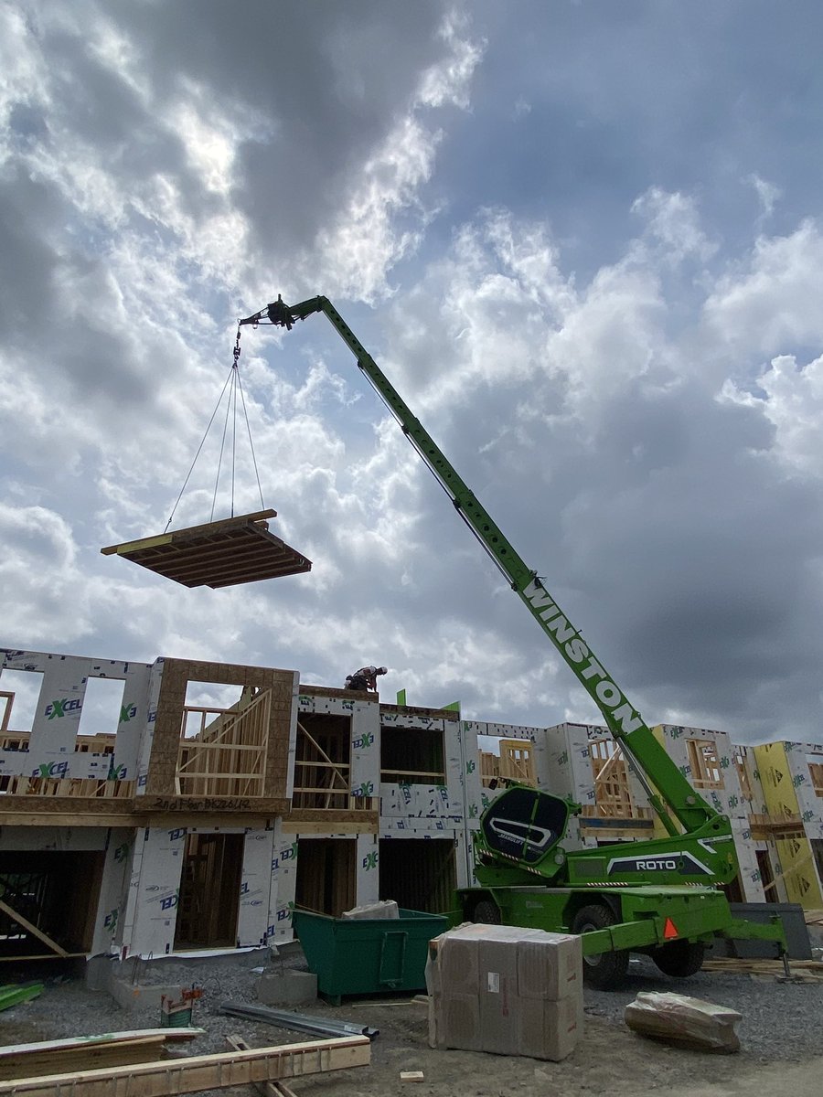 manulift's tweet photo. Not a bad day on the job ๐ #merlo #telehandler #merlotelehandler #framelikeapro https://t.co/iSmg5ltYbF