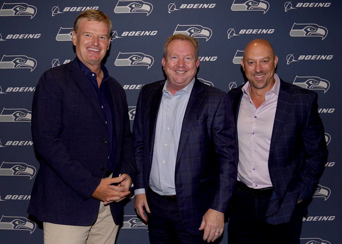 ChuckArnoldSEA's tweet photo. Always a special evening at the @BoeingClassic VIP Reception and Draw Party @lumenfield. This is the @Seahawks 17th year supporting the Boeing Classic together with our partners at @BoeingWA and @VMFHealth. Thank you to our special guest Ernie Els @TheBig_Easy for joining us! https://t.co/5OFDmrs4ru