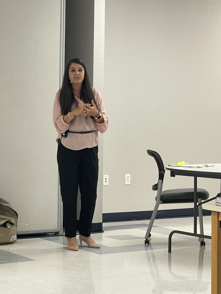 PV_ProDev's tweet image. Thanks @oamadorv for coming to PVSchools to teach our instructional coaches about The Teacher Clarity Playbook!