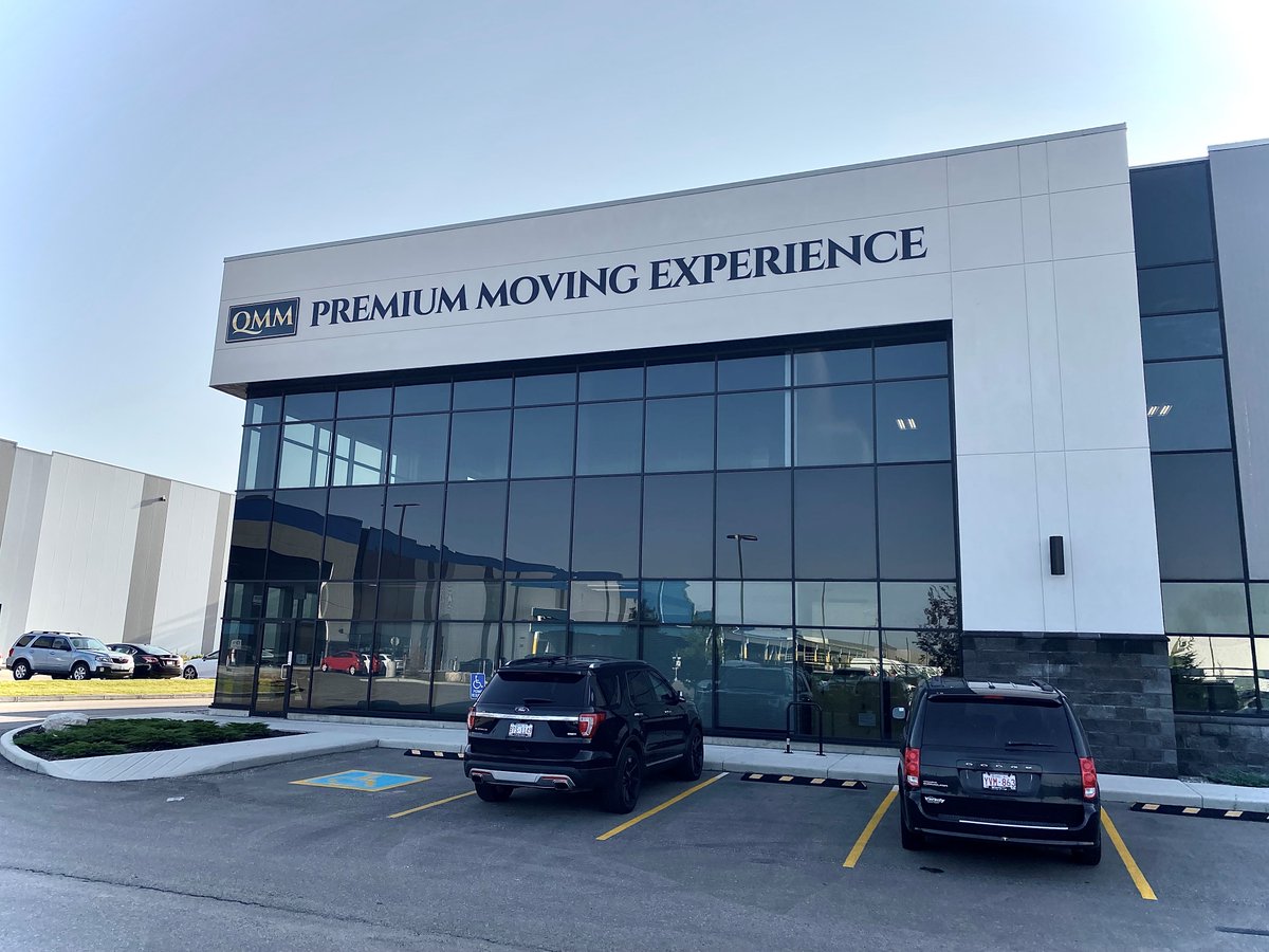 QMMAllied's tweet photo. Searching for QMM in Calgary just got easier! Our new signage was installed earlier this week. Come experience the QMM difference today!

#qmm #yyc #yvr #yeg #yyz #relocation https://t.co/VHr7PmhInB