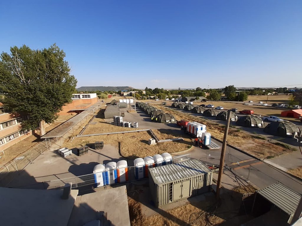 info288nacional's tweet photo. 🇪🇸🇦🇫 Alojamiento provisional preparado por el Ejército del Aire junto a la UME. España es la encargada de traer a los, aproximadamente 400, afganos que trabajaron para los estados miembros de la UE y que posteriormente serán repartidos por el resto de estados #FFAA #Afganistán https://t.co/LYpvR1Dcwn