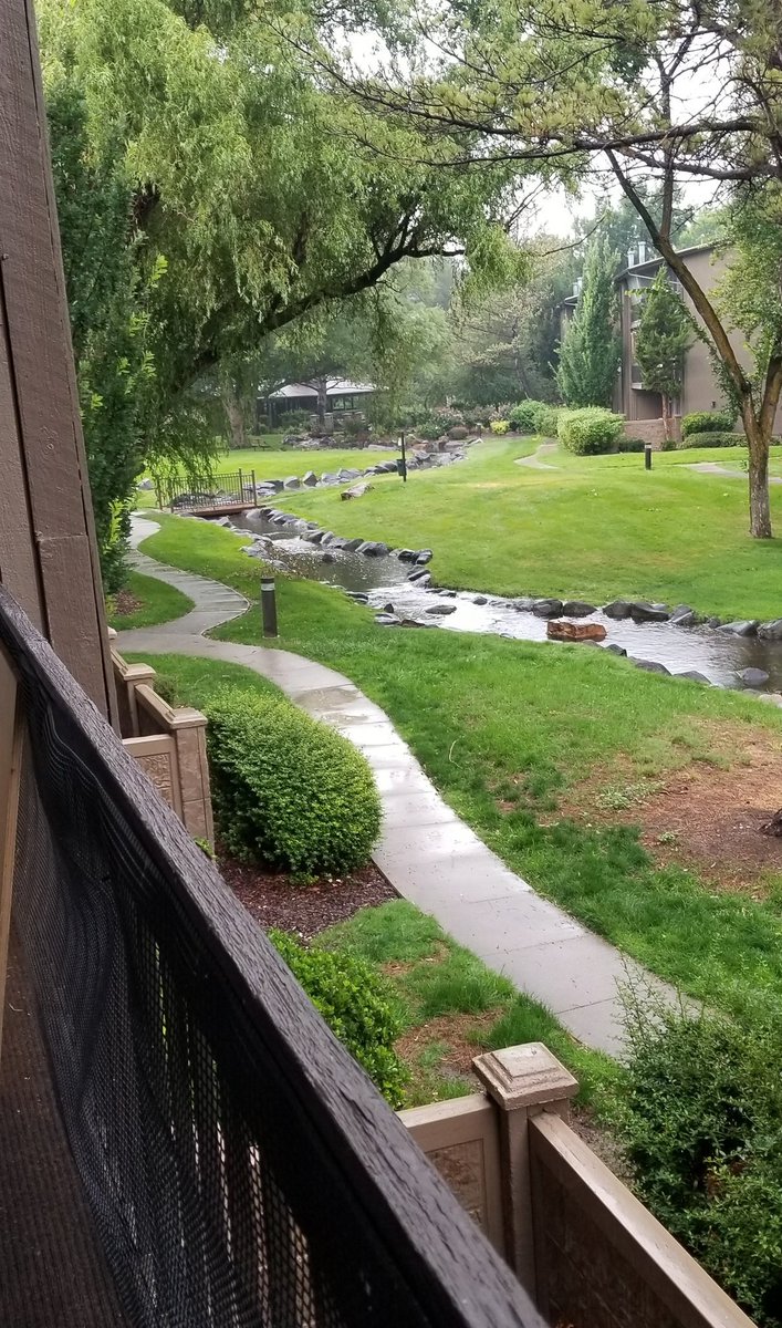 TrentParker67's tweet image. #utwx flooding in Murray-Holladay. First pictures taken at 10:52am this morning, latest at 2:10pm local time.