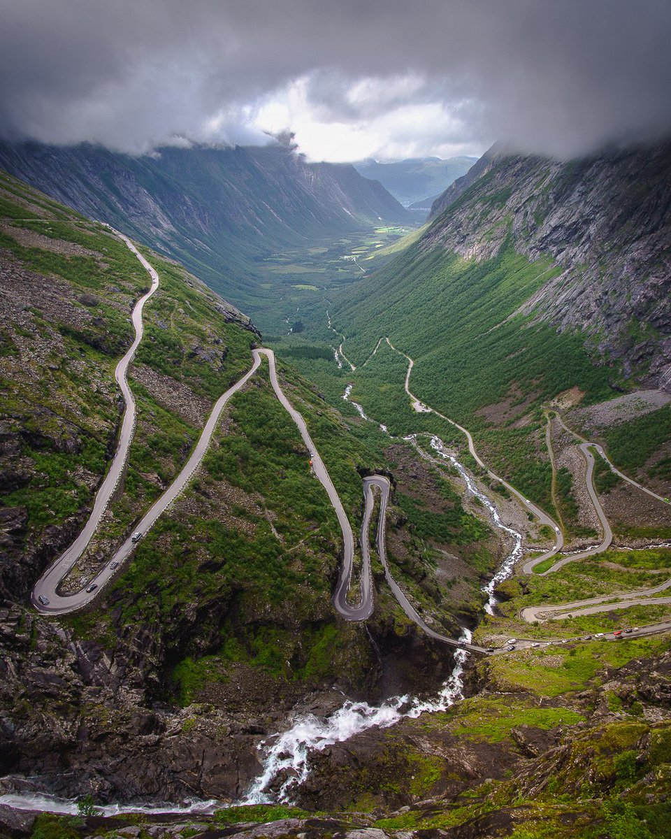 RogerDAHL12's tweet photo. The soul of a country, part 3
_
Trollstigen on a cloudy day.
If you want to see the full wide panoramic view, take a look in my story
_
#trollstigen
#visitmøreogromsdal
#visitmr
#stjørdalfoto 
#norge 
#norway
#nature https://t.co/9DjqstgfU3