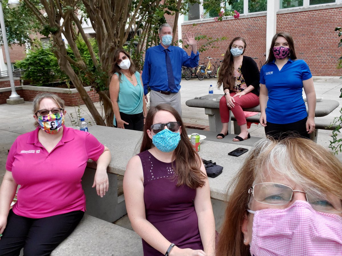 cvivian86's tweet image. Had such a great day with the @UF_IFAS #PR team yesterday.  These pros make it happen! #LeverageYourStrengths #ScienceComms #587Days @samgrenrock @bradbuckifas @LourdesRodrigM1 @toraborasaurus @kirromag