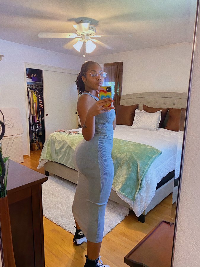 BestRealBooty's tweet image. Proof @princesssskie has one of the best booties.