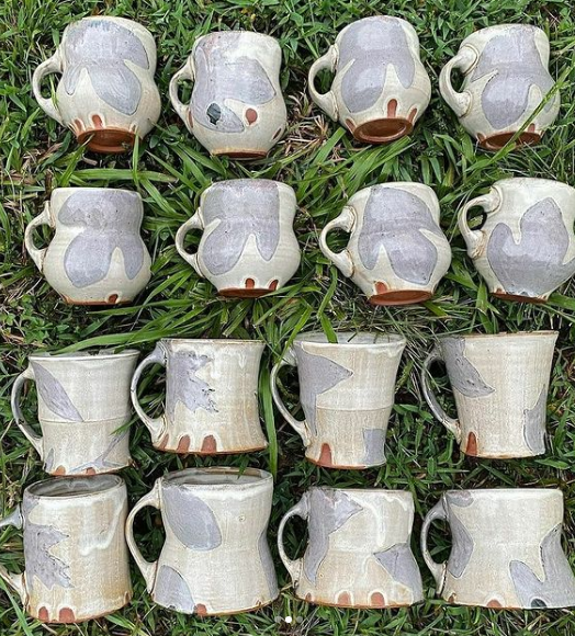 Bartertaria's tweet photo. A variety of beautiful hand-thrown and hand-built mugs are now available from Hillfolk Pottery 💪🐻 Go check 'em out!

https://t.co/fXggvYwrae

#beartarianartists
#MadeInBeartaria
#beartaria
#bartertaria
#unbearables
#handcrafted
#pottery
#logosrising
#bearconomy
#beartariarising https://t.co/HewRd7OK9g