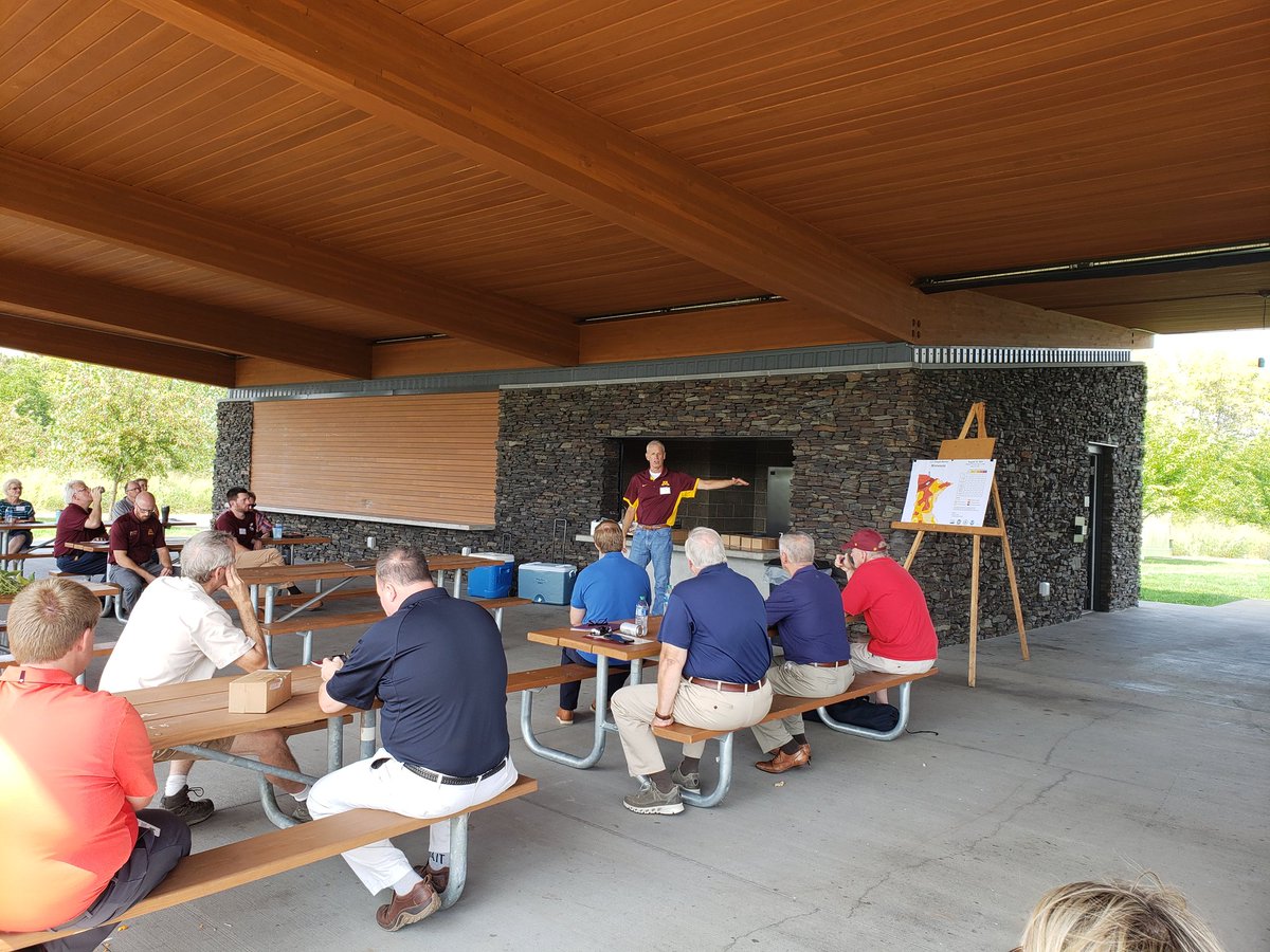 UMNweeds's tweet photo. Associate Dean Greg Cuomo @CFANS is talking to the farmers and legislators. Obviously, the MN drought map besides him doesn't go unnoticed. #MNdrought https://t.co/p3gUdpmEww