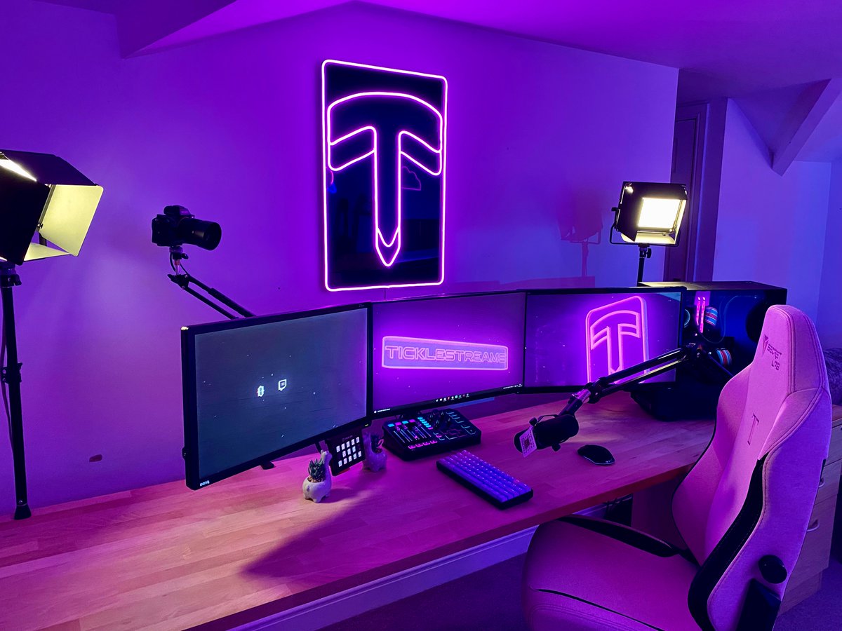 Super stoked to announce that I am now sponsored by <a href="/secretlabchairs/">Secretlab</a> 🥳
Setup is slowly coming back together, 2 days left for new internet, we're coming back hard!
I cannot recommend the Titan 2022 enough, make sure to use my referral link to grab one! 💜
bit.ly/37xoZ72