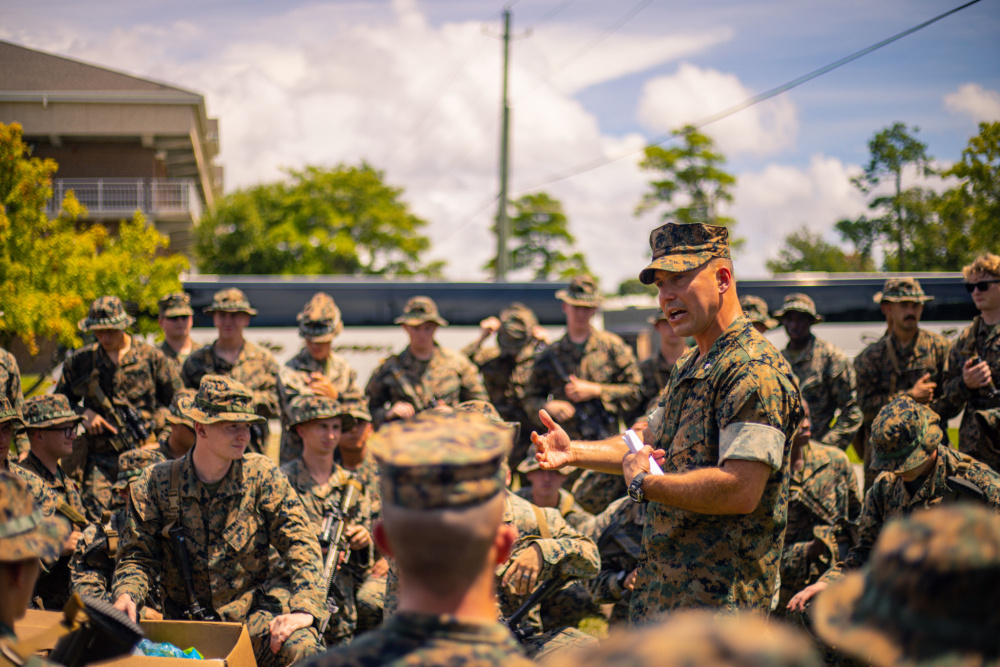 2dMarDiv's tweet photo. Marines from 1/6 prepare to depart Camp Lejeune, N.C., Aug. 18, 2021. The Marines are preparing to deploy in support of Joint Task Force-Haiti for a #HumanitarianAssistanceDisasterRelief mission.
#TheFollowMeDivision #HelpHaiti https://t.co/VCAUVBRTBx