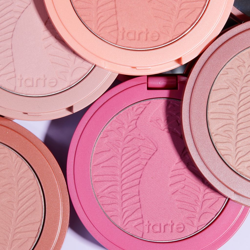 tartecosmetics's tweet photo. Double tap if you've ever hit pan on our bestselling Amazonian clay 12-hr blush!  This award-winning formula lasts ALL day for a flawless flush✨ Wanna find the perfect shade for your complexion? #crueltyfree #rethinknatural #claypowered #blushauthority #amazonianclay https://t.co/yFBLbdBZF2