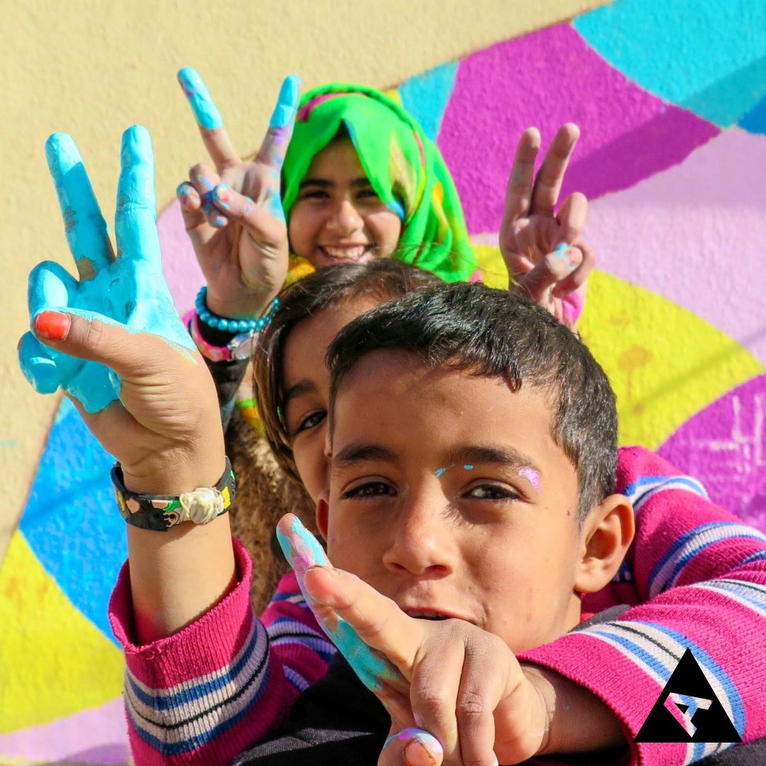anthemawards's tweet photo. 🌈 @ArtolutionOrg's refugee public art initiative is a sustainable program that directly impacts thousands of children each year, provides an opportunity for Syrian refugees to become agents of social change, and promotes long-term healing. #AnthemicArt 🌈 https://t.co/3PvMgcqaMt https://t.co/lIn3c9g8Wu
