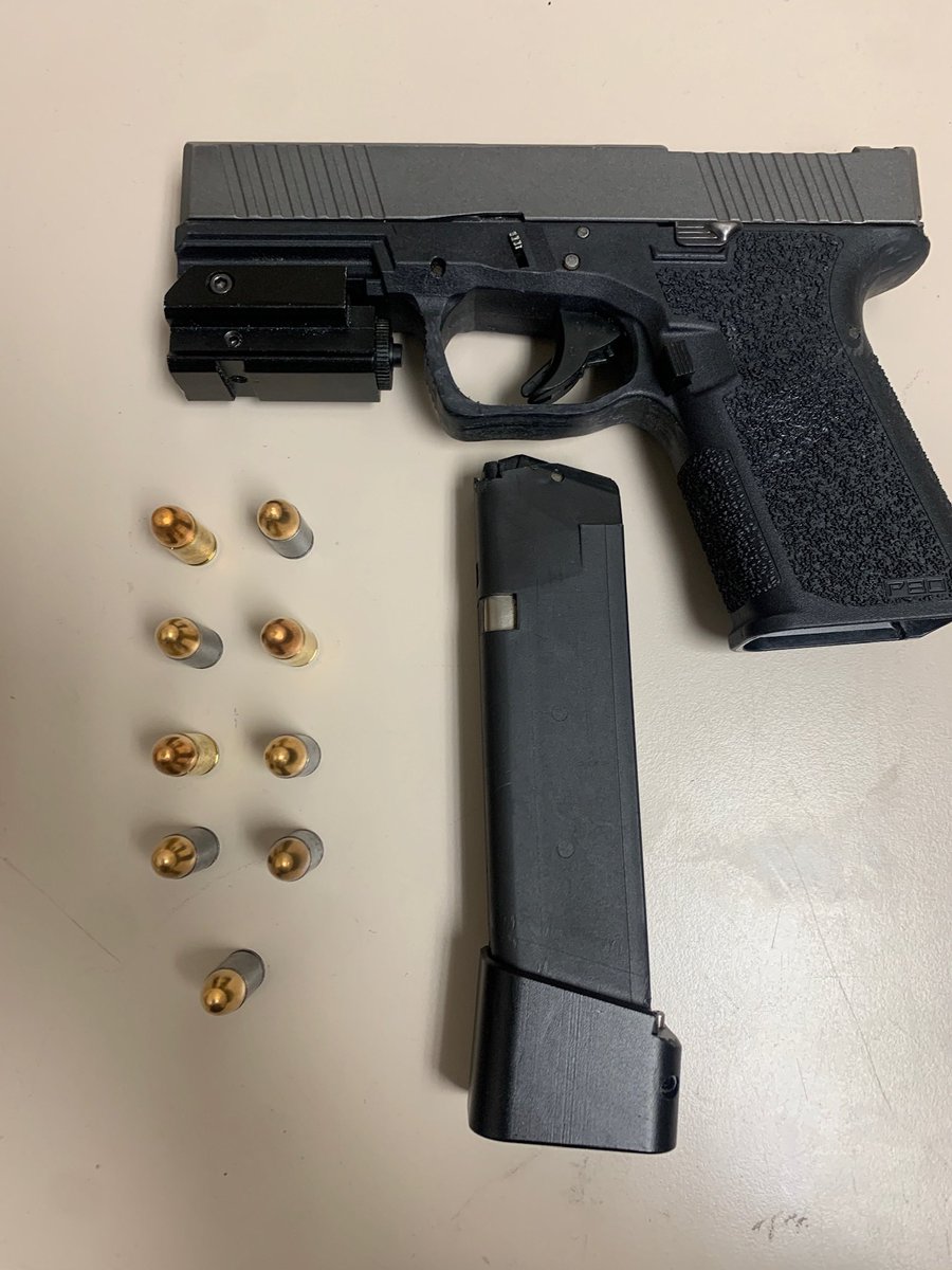 UpdSgt's tweet photo. Last night SIU was working an area that has been plagued with illegal guns. Two traffic stops resulted in two guns from two different people. Both subjects were out of towners.@UplandPD_Chief https://t.co/YU3jyRvlrT