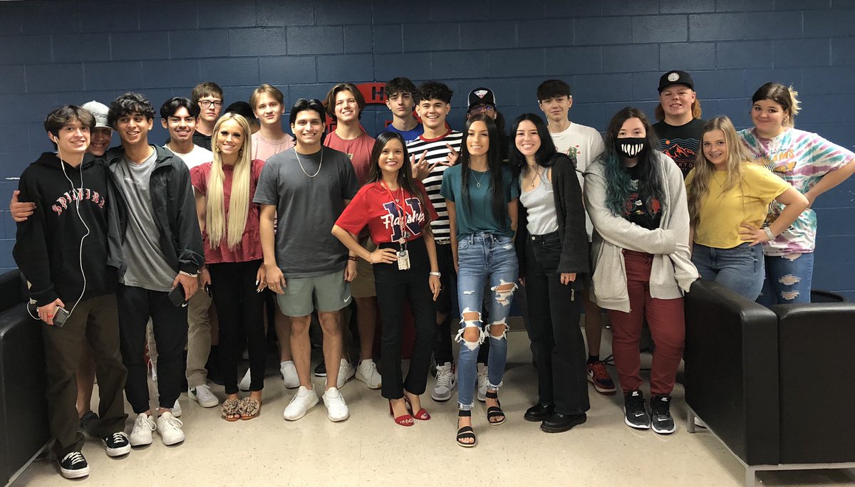 PTranNHS's tweet photo. First Day of School 2021-2022! @NHSTexans #Flagship. #2021nisdfirstday @NisdCTE #IamNISDCTE https://t.co/W7Njz0mi63