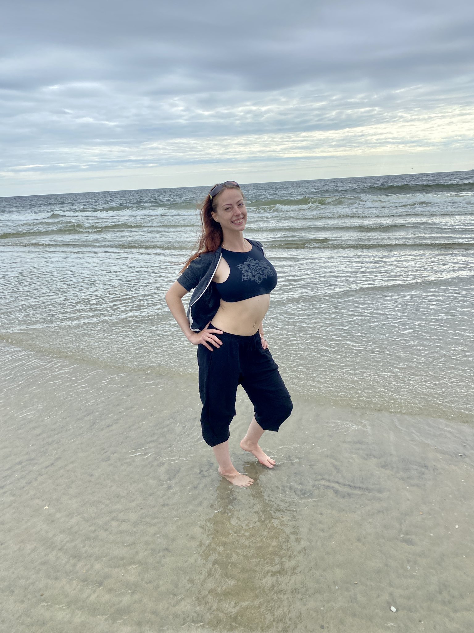 TW Pornstars - Goddess Nikki Kit. Twitter. You can always send door