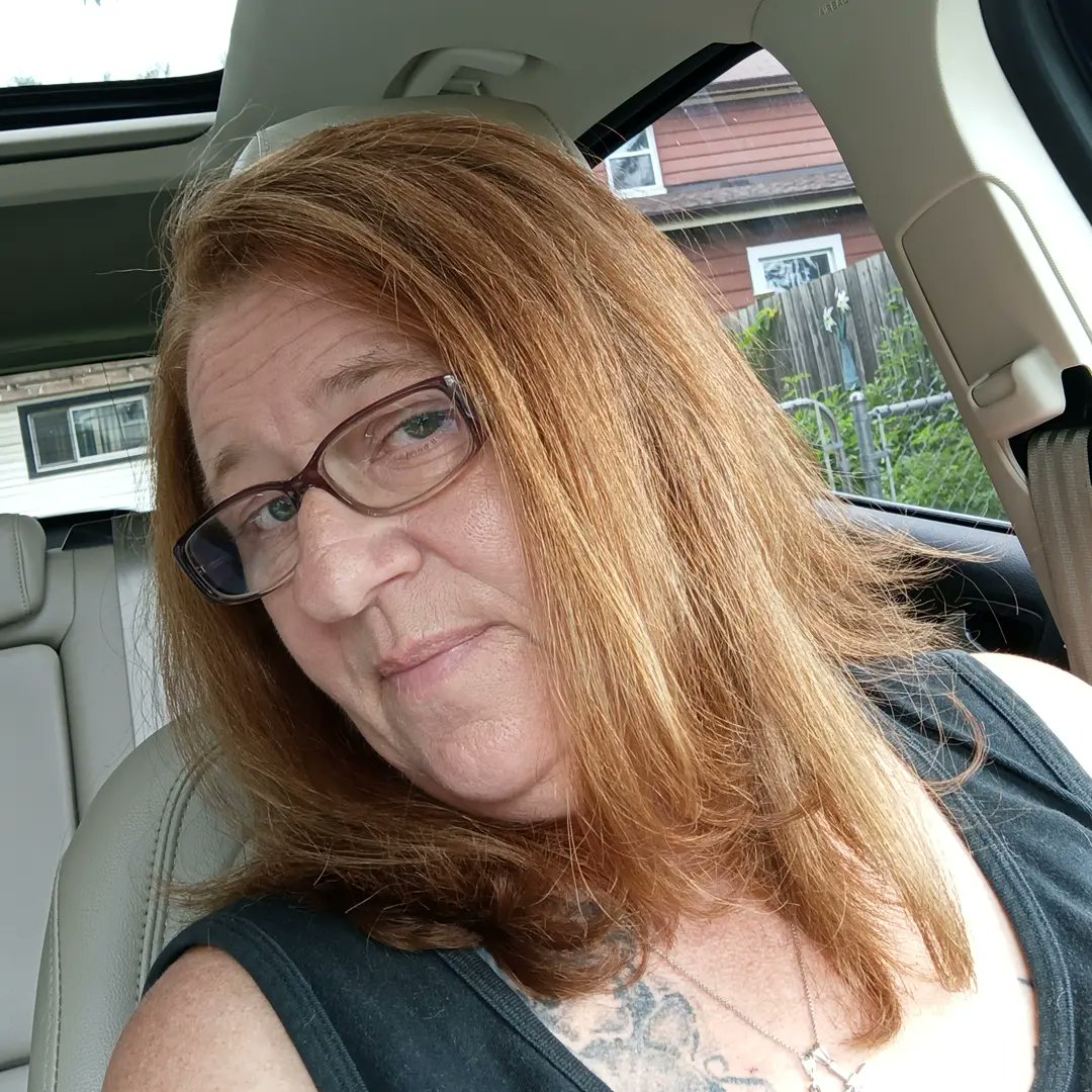 gquilts's tweet image. After a year I finally, got my hair cut.  bet I lost 20 lbs lol. Thanx to my #hairgoddess for making me human again lol 
.
.
#curlyhair #hair #longhair #freedom #effUhumidity #haircut #curlythickhairproblems #curlythickhair