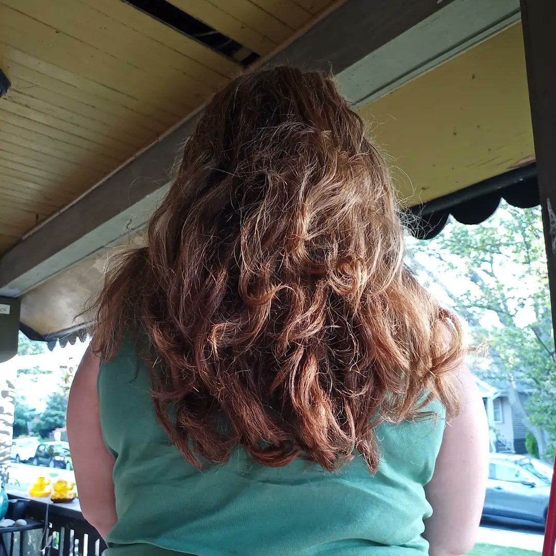 gquilts's tweet image. After a year I finally, got my hair cut.  bet I lost 20 lbs lol. Thanx to my #hairgoddess for making me human again lol 
.
.
#curlyhair #hair #longhair #freedom #effUhumidity #haircut #curlythickhairproblems #curlythickhair