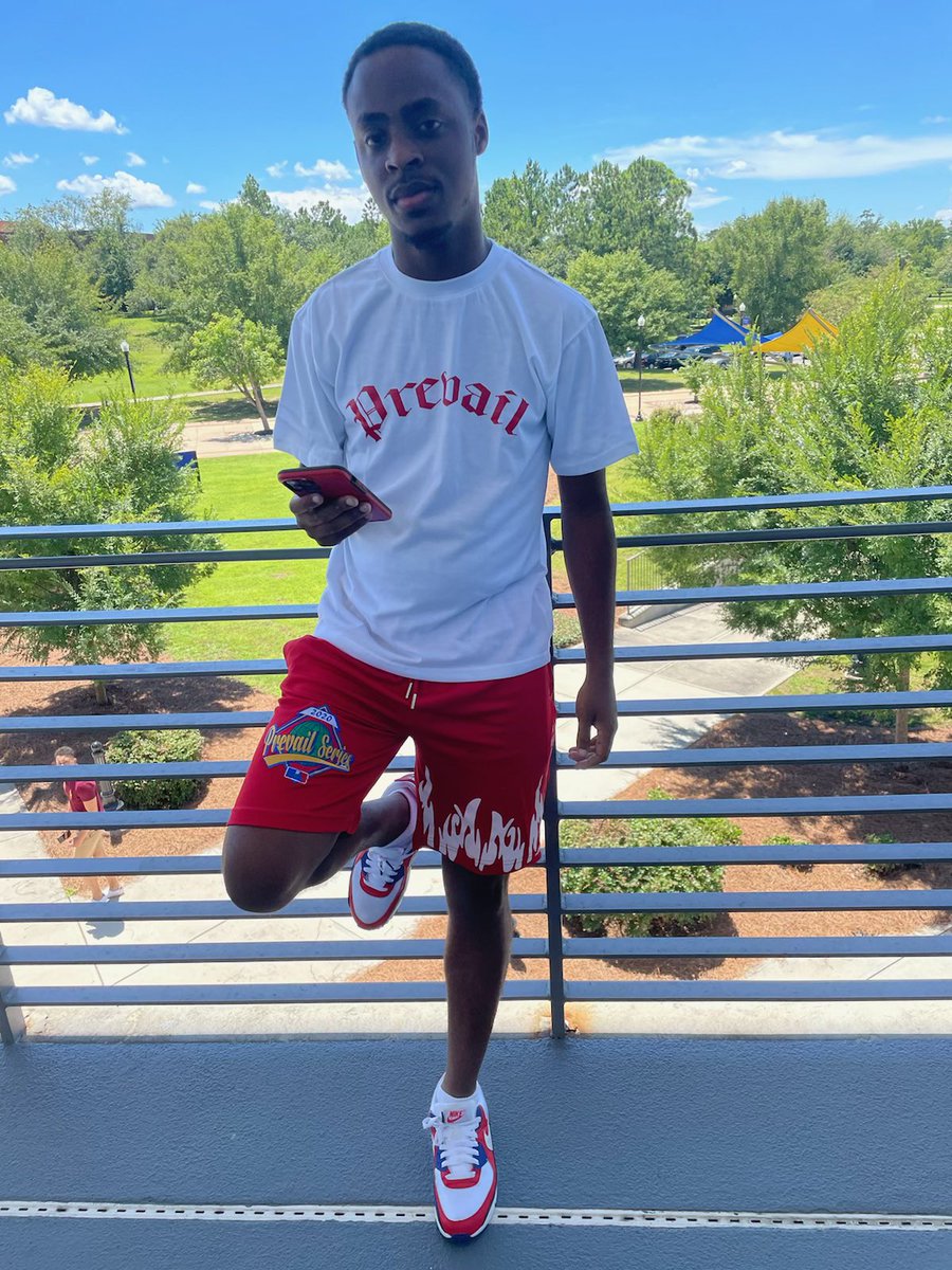 trillkid23124's tweet photo. Real ones like me hard to come by,it’s only a handful https://t.co/SeS4J9mUSV