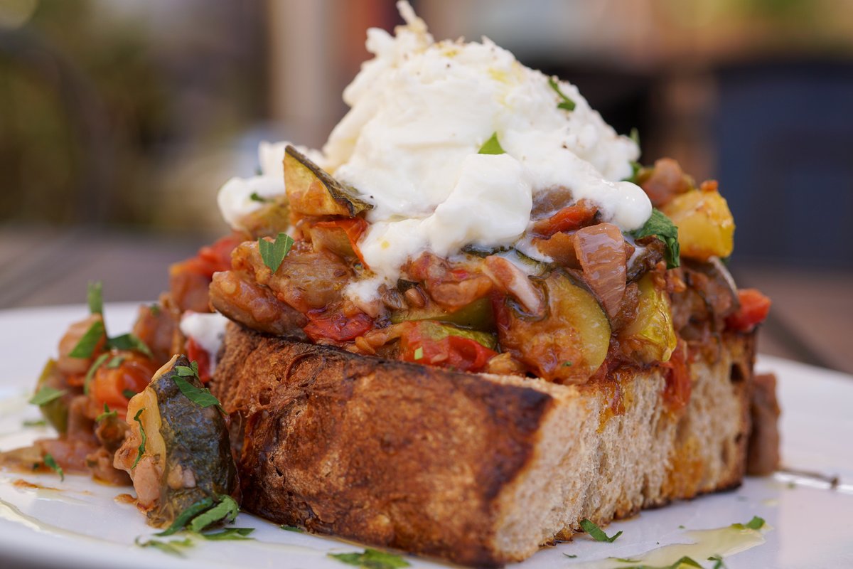 Milo and Olive tweet media