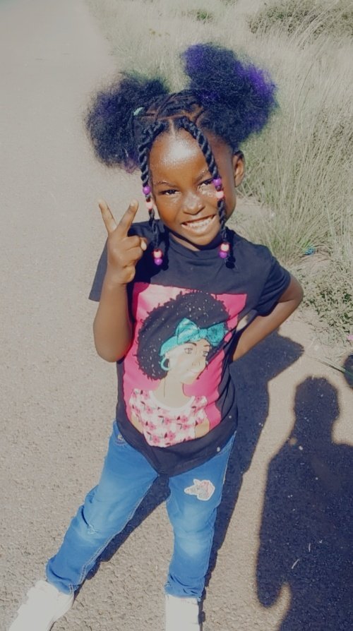 Observanthot's tweet photo. @MRPfashion @MRPfashion Look at my beautiful dark angel❤. A very photogenic soul😭❤❤❤. #mrpbabymood https://t.co/4D6mjueci8