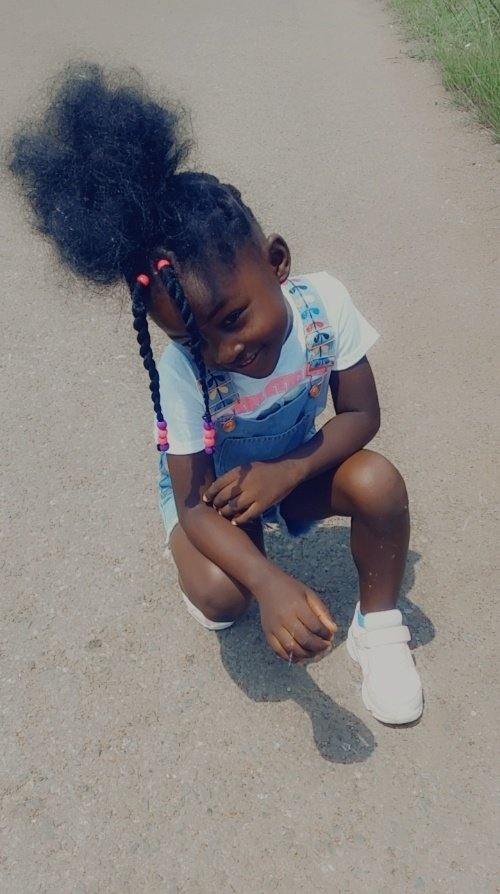 Observanthot's tweet photo. @MRPfashion @MRPfashion Look at my beautiful dark angel❤. A very photogenic soul😭❤❤❤. #mrpbabymood https://t.co/4D6mjueci8