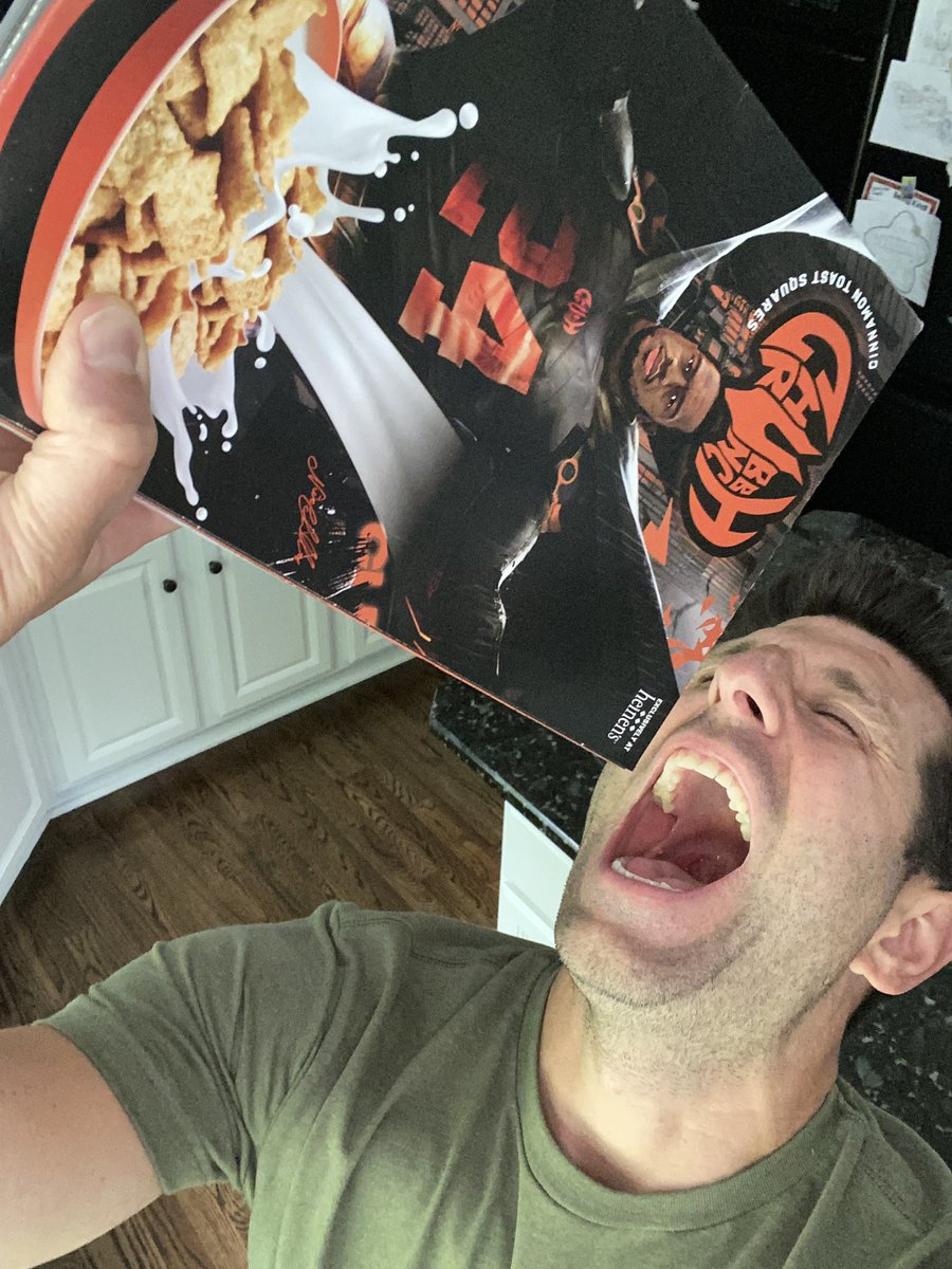 stevewazz's tweet photo. Yoooo @NickChubb21 has his own cereal! Planning on having a bowl of Chubb Crunch every victory Monday morning 🙌 #browns https://t.co/1TR5JZKCWV