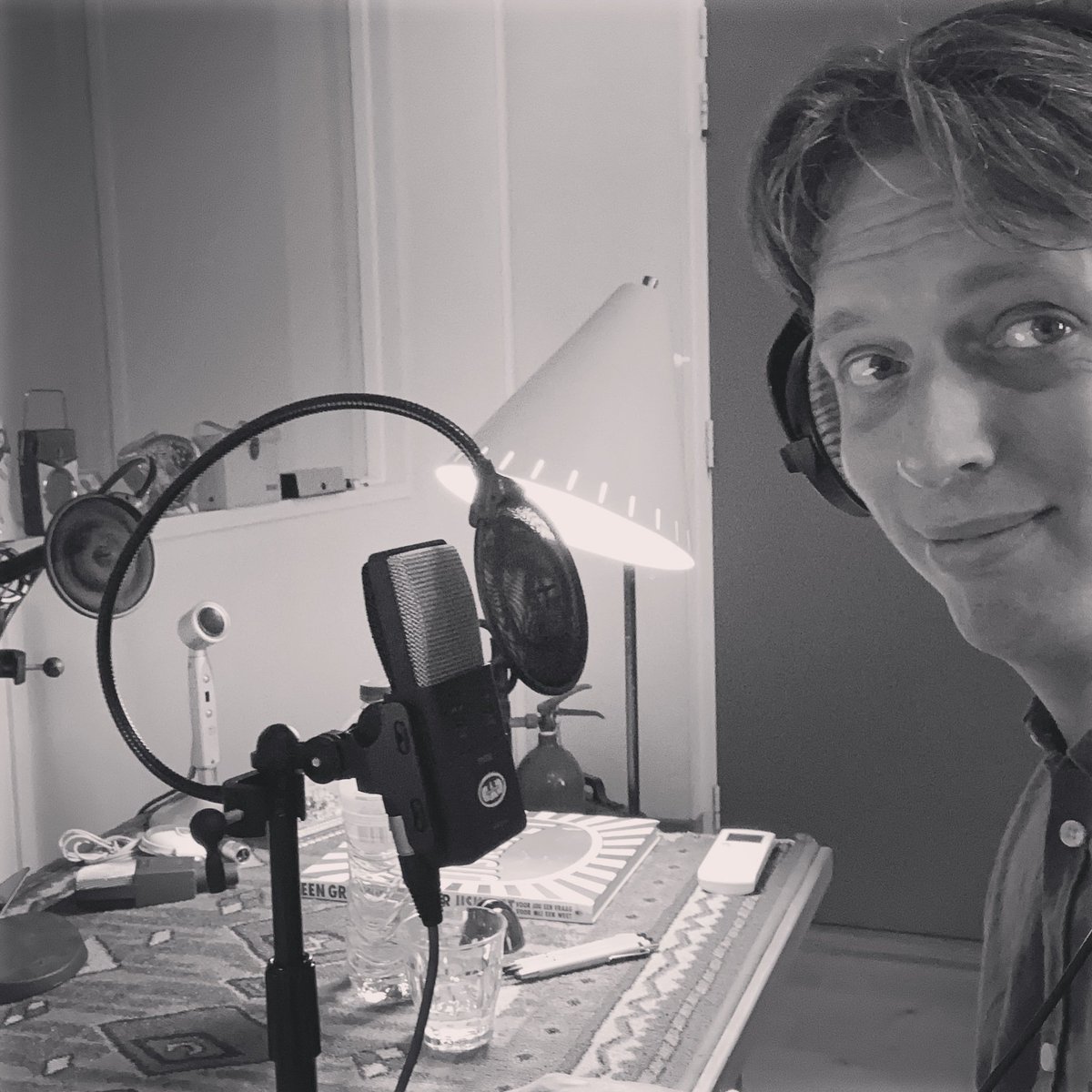 stemharmen's tweet image. Ik mocht weer eens ergens naartoe om een handjevol TV commercials in te spreken, altijd leuk. Vandaag bij @thrillsmusicsound 

#stemharmen #voiceover #tvcommercial