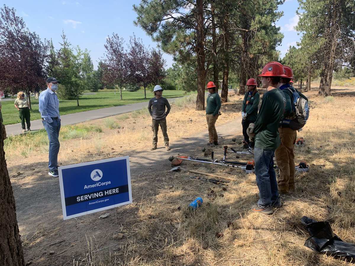 A #CivilianClimateCorps is a great idea to put Americans to work &amp; build community resiliency. Honored to host <a href="/RonWyden/">Ron Wyden</a>, a champion of CCC, to see how corps like Heart of Oregon engage 100’s of young people in conservation work in Oregon. See more here: bit.ly/2021Corps