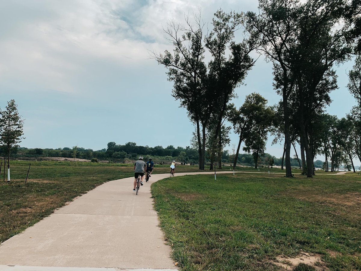 How about a bike tour around Sioux City? 🚴

📸  Haley Meacham

#exploreSUX #summervibes #biking #exploresiouxcity #bikingtour