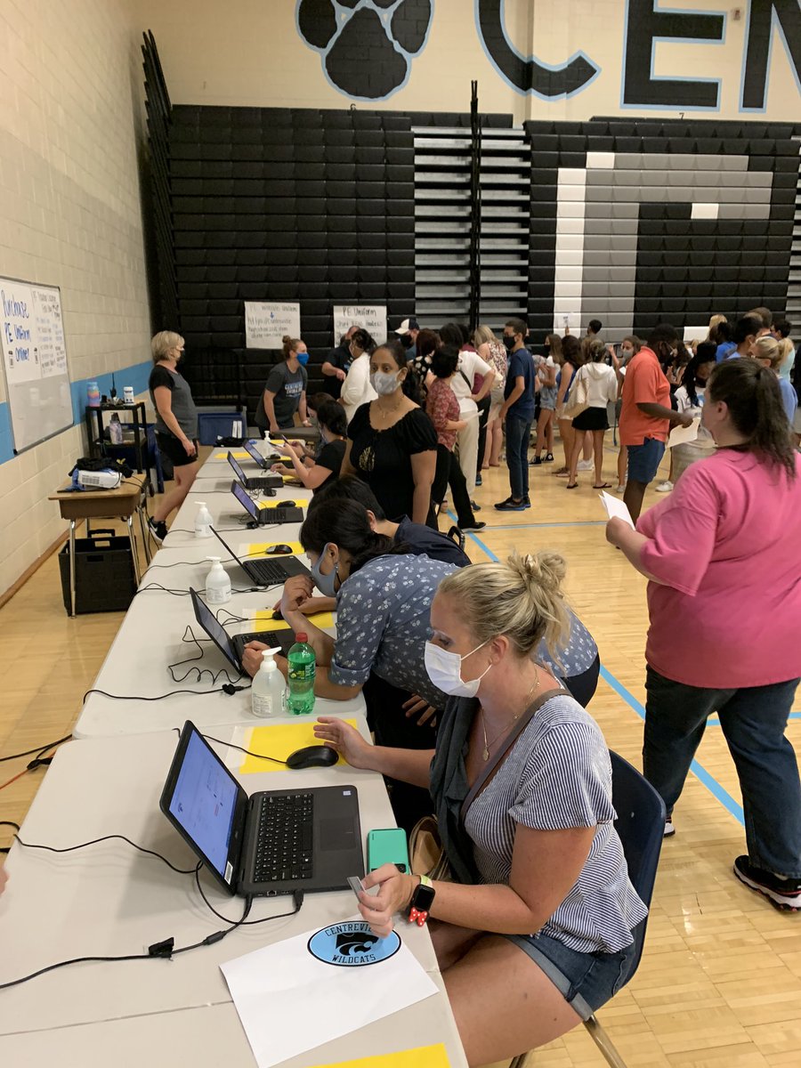Amazing energy <a href="/wearecvillecats/">WeAreCville Wildcats</a> Wildcat Welcome tonight! Students and families are having a blast and so glad to be back. <a href="/Region4FCPS/">Region 4</a>