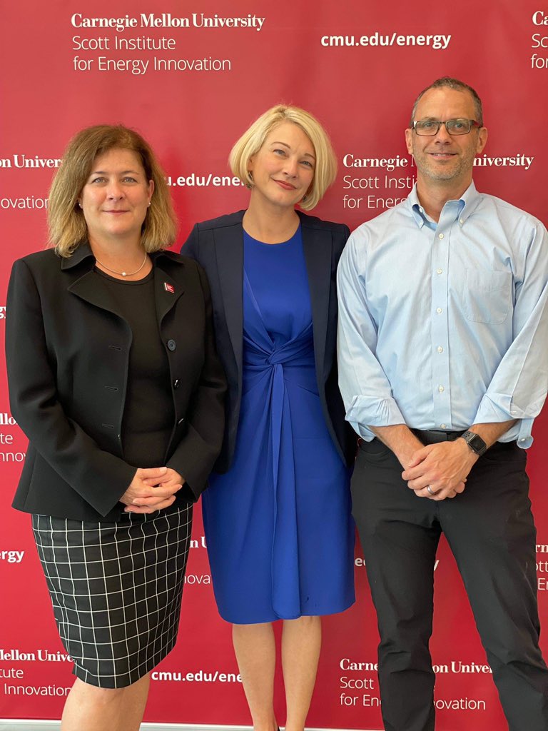 CMUenergy's tweet image. .@cmuenergy had the pleasure of welcoming @EmilyLReichert, CEO @GreentownLabs, to @CarnegieMellon&apos;s campus today for fireside chat discussing importance of #startups in solving world’s #climatetech problems.