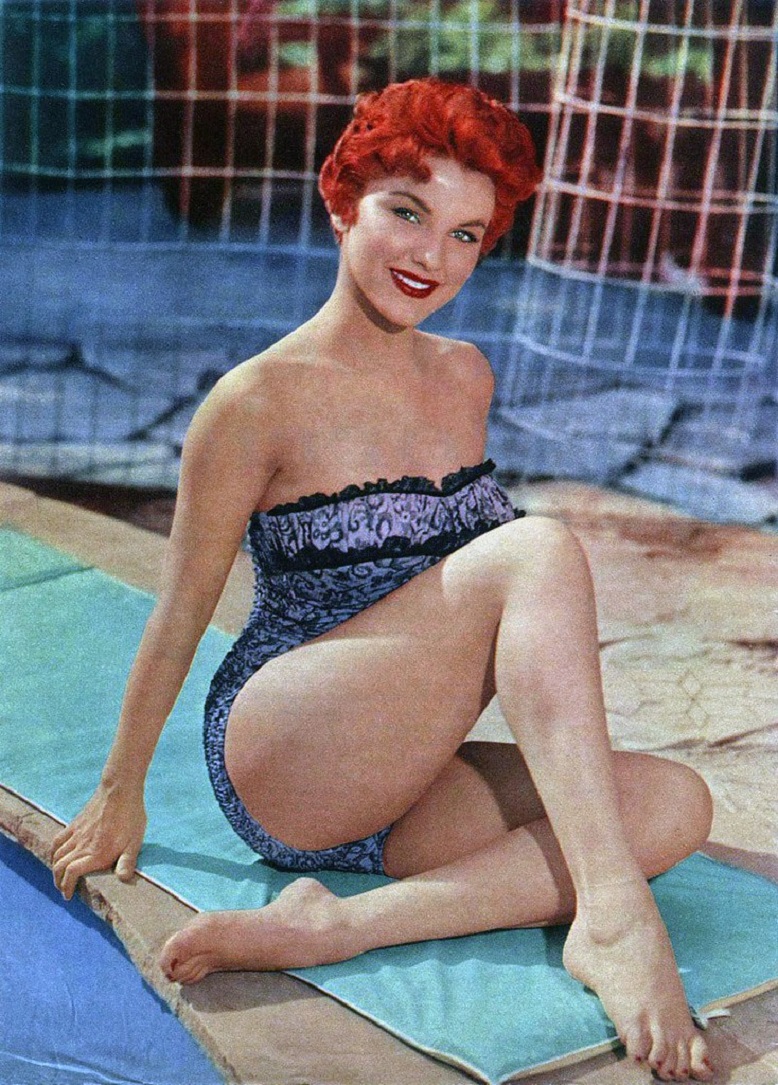 Nave ハリウッドの女優デブラ パジェットは今日8月19日で歳 出演した傑作 断崖の河 57ドワン T Co Rrxifsjxfz プレスリーと共演した やさしく愛して 56rdウェッブ コブラ ダンスを披露https T Co 22obx3qxjnした 情炎の砂漠 59f