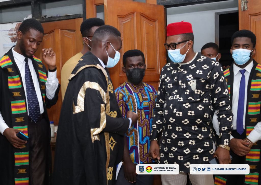 ug_house's tweet photo. On July 30, 2021, members of the University of Ghana Parliament House were pleased to have Hon.Prince Hamid Armah, Member of Parliament for the Kwesimintim constituency, grace their sitting with his presence and an inspirational address to the Young Parliamentarians. https://t.co/frt0CmGoW2