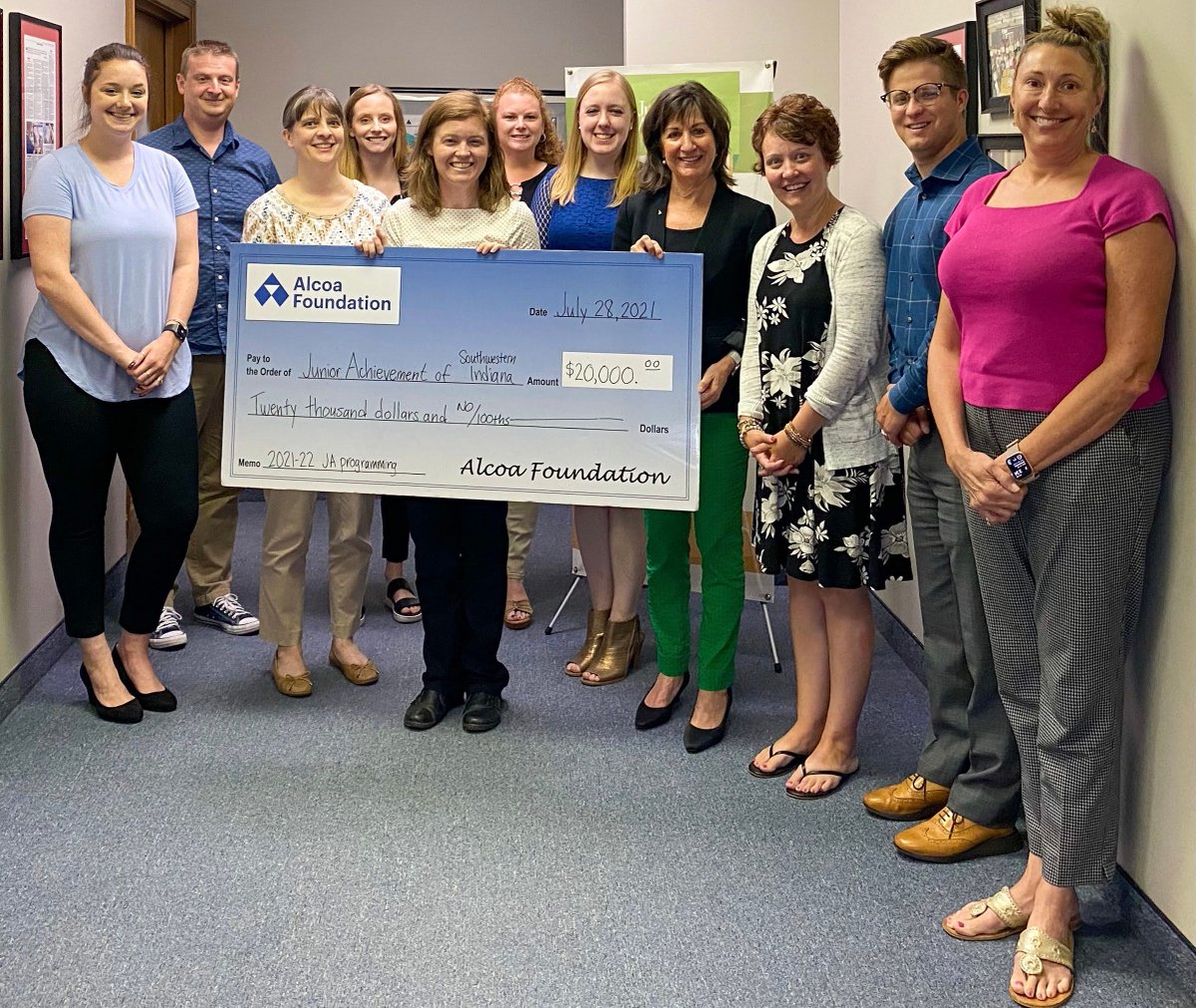Jaswin1964's tweet image. Thank you, Alcoa Foundation, for your $20,000 contribution to support JA programs in Warrick County schools during the 2021-2022 school year.

Supporters like you help us #InspireTomorrows everyday in our 15-county service area.  

#AlcoaFoundation #JAPrograms #ChangetheWorld