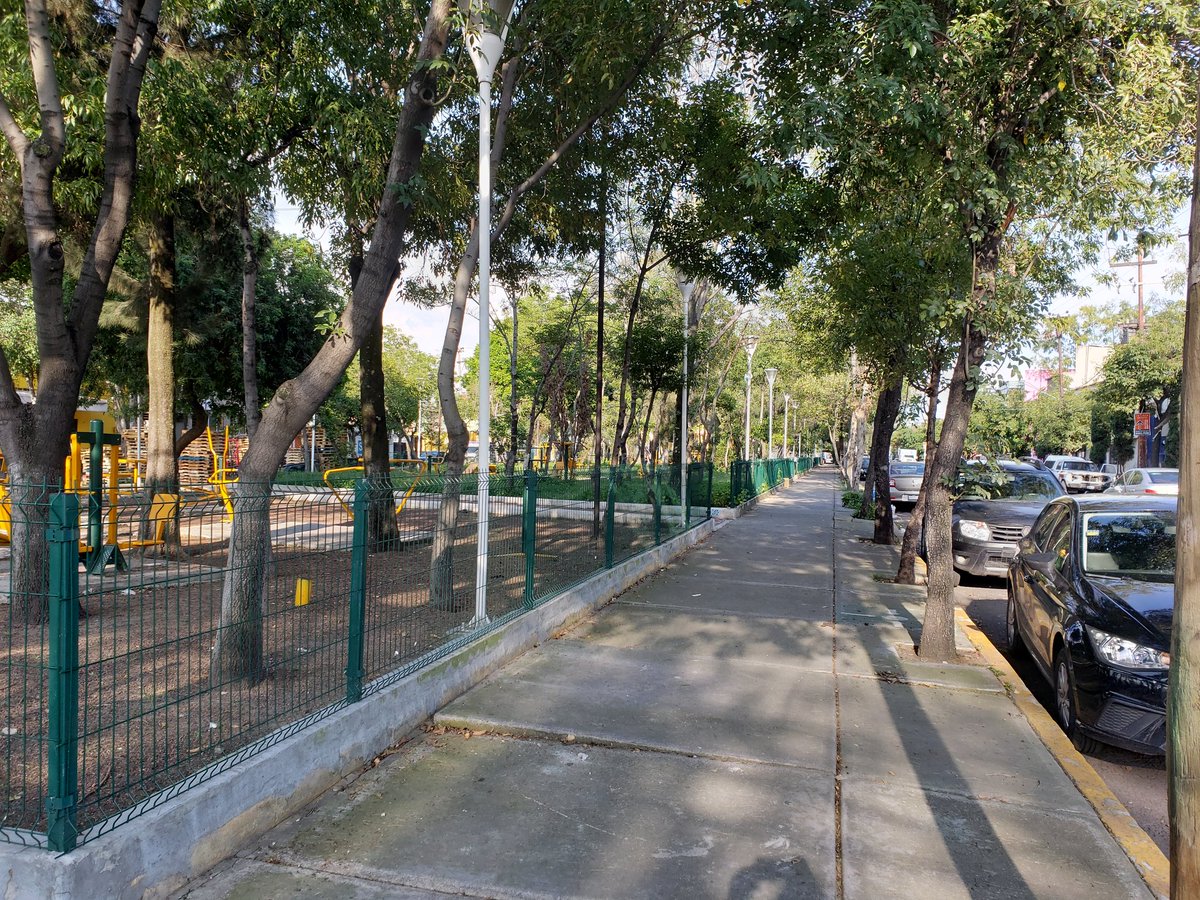 dark_devilIT's tweet image. Ayuda!! @IztacalcoAl @SSC_CDMX @iztacalcoCDMX @iztacalconews @AlcaldeQuintero Para retirar indigentes y drogadictos que ya se apoderaron del parque que esta en la sur 8 entre  ote 229 y canal de rio churbusco, ya queman basura a todas horas y se drogan sin mesura. Ayuda.