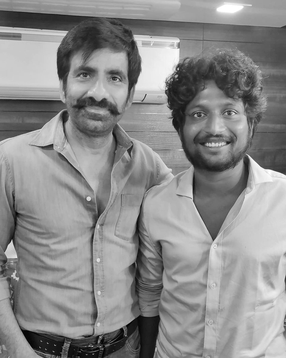 Wishing @ActorSuhas Garu a Very Happy Birthday 🎂 On Behalf Of Our #MassMahaRaja @RaviTeja_offl Annaya Fans 🤝 Wishing you all the Success For your Future Endeavours Have a Great Year Ahead 🥰 #hbdsuhas #happybirthdaysuhas #RaviTeja #Khiladi #RamaRaoOnDuty