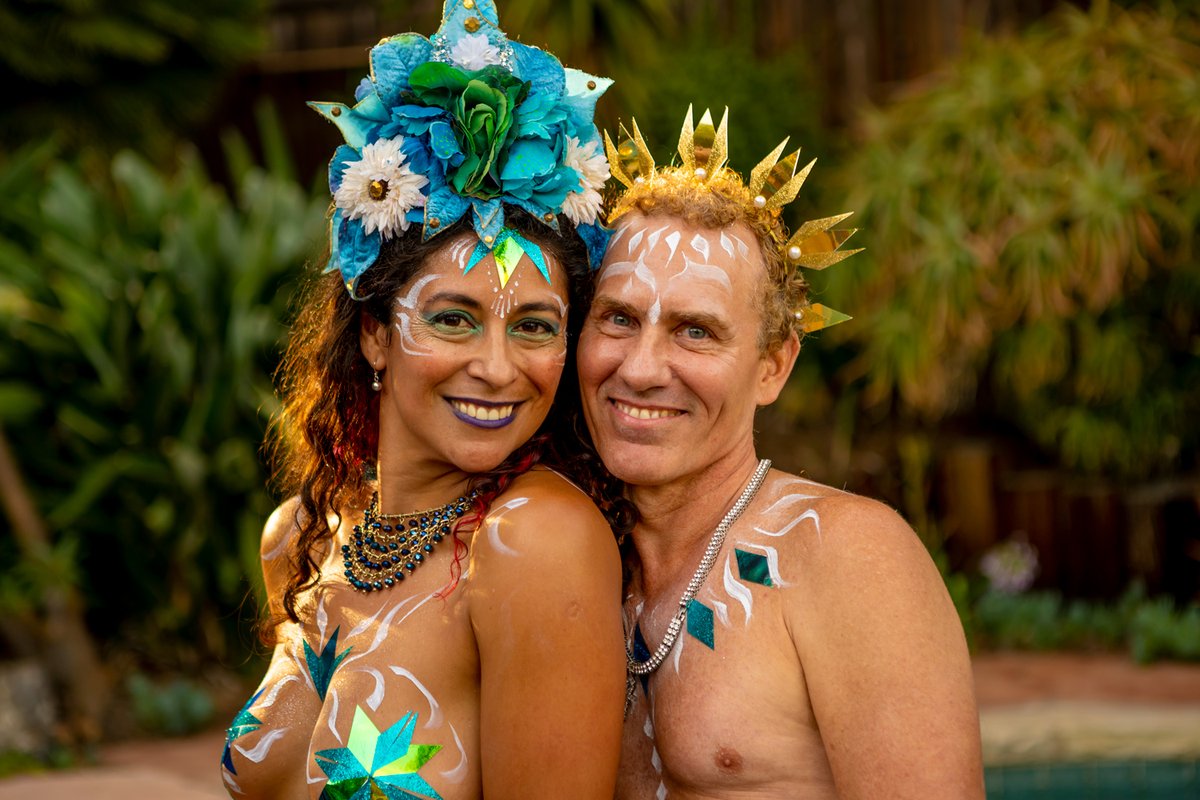 ZamiMariaArt's tweet photo. Look at these beautiful people! So glad they are my friends. Thank you for being so supportive of my art and always participating with your whole hearts. I also just absolutely love couples photos, and this one by @rhathon_r2  is so stunning!

#goddess #poseidon #couplesshoot https://t.co/HRYI8RWo01