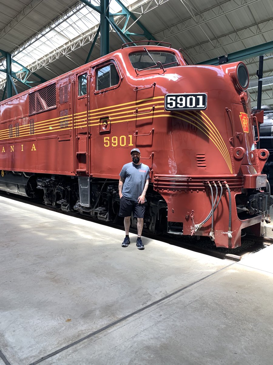 FrezzaScott's tweet image. Love this E7 at the Pennsylvania Railroad Museum