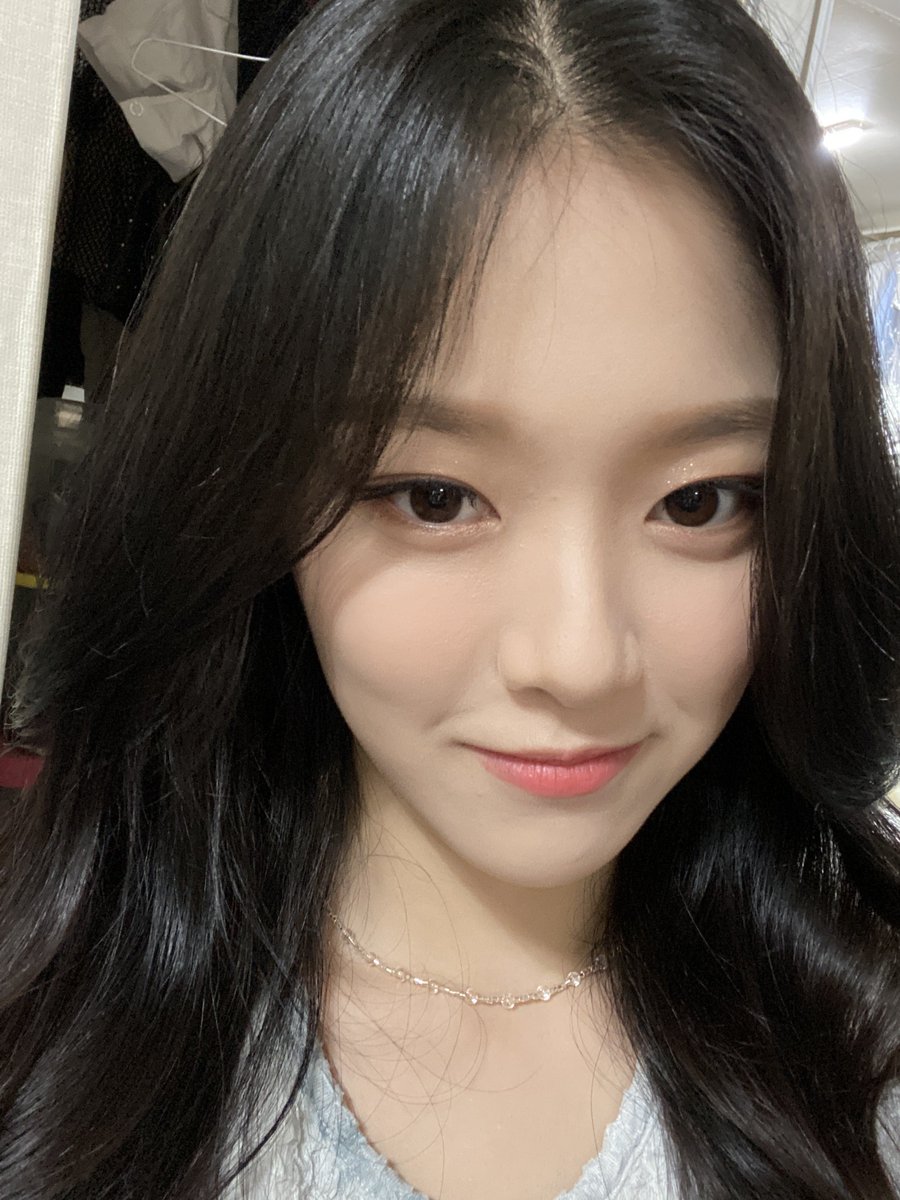 loonapress's tweet photo. [FANCAFE] 210819 #LOONA fancafe updates for #3YearsWithLOONA #1

@loonatheworld #이달의소녀 https://t.co/6r0CCVRuRM