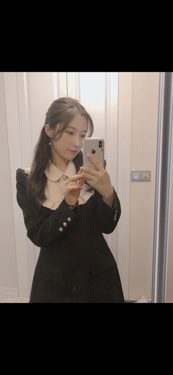 loonapress's tweet photo. [FANCAFE] 210819 #LOONA fancafe updates for #3YearsWithLOONA #1

@loonatheworld #이달의소녀 https://t.co/6r0CCVRuRM